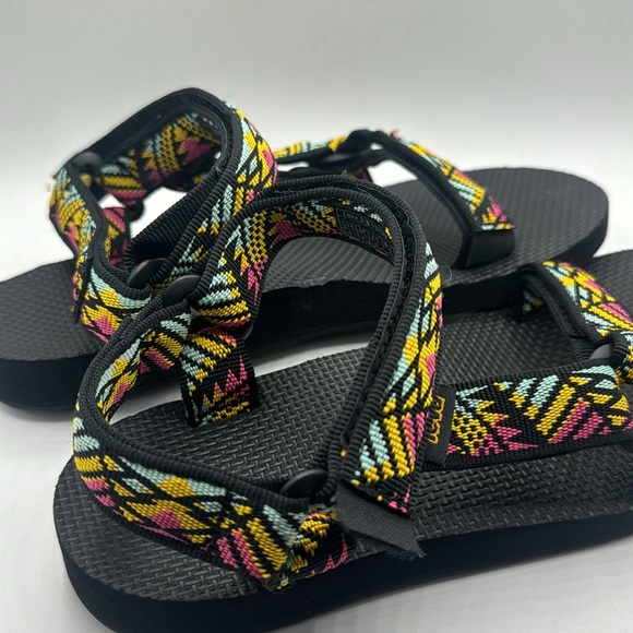 Teva Women’s colorful Sandals - Picture 4 of 7